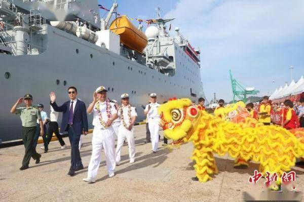 中国海军戚继光舰抵达文莱进行友好访问